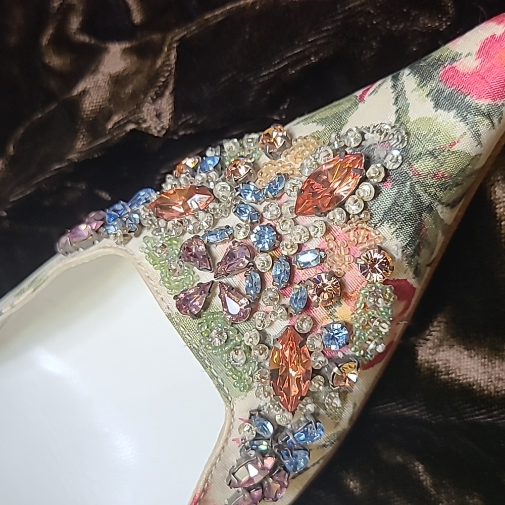 Badgley Mischka Pictionary Heels